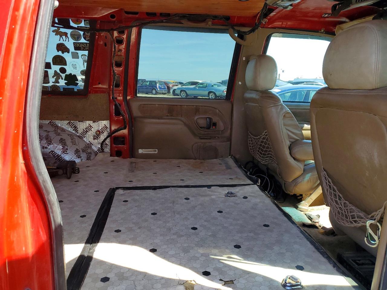 GMC Suburban K2500