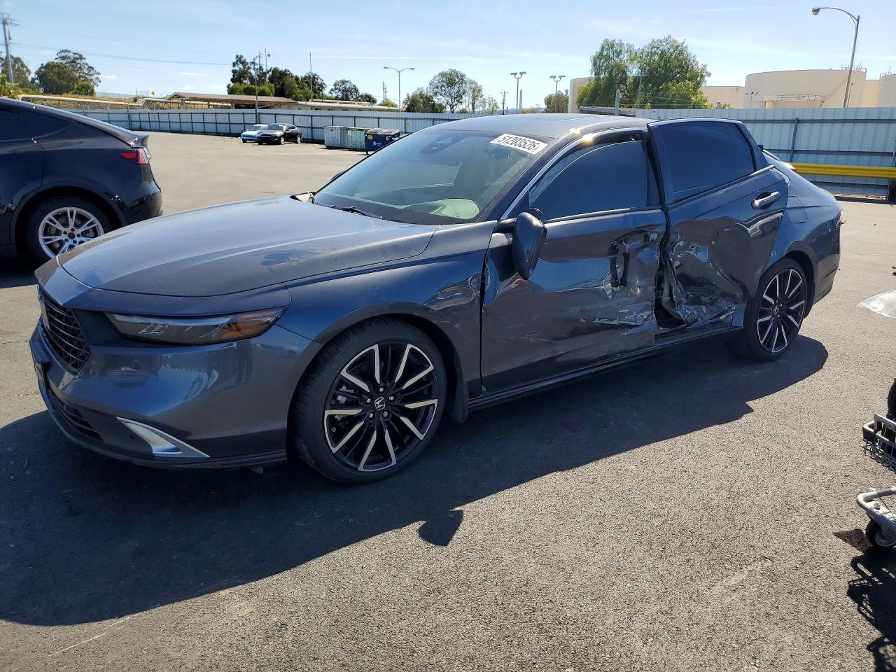 Salvage Honda Accord Image