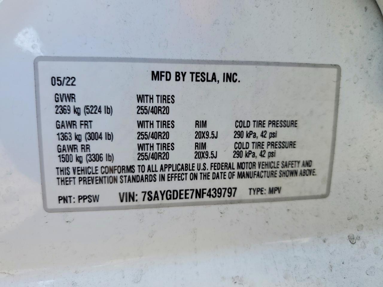 Tesl Model Y