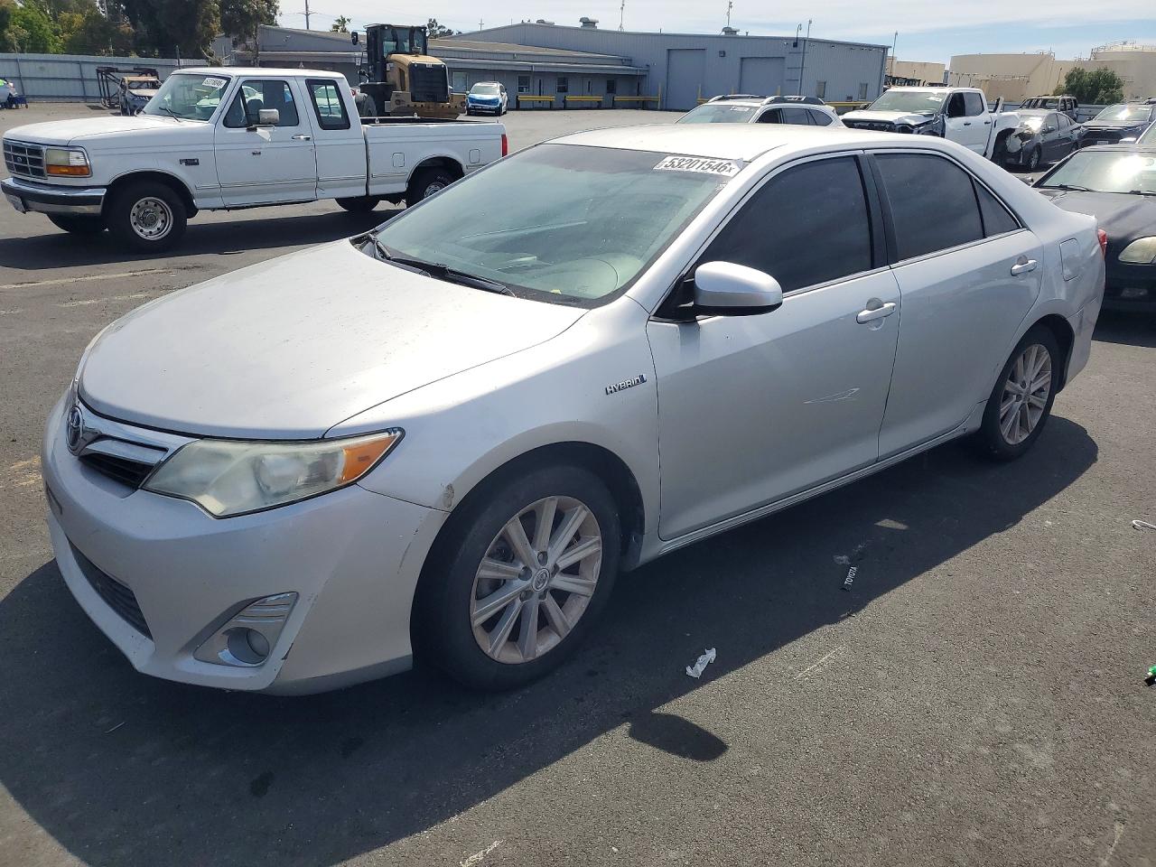 Salvage Toyota Camry Image