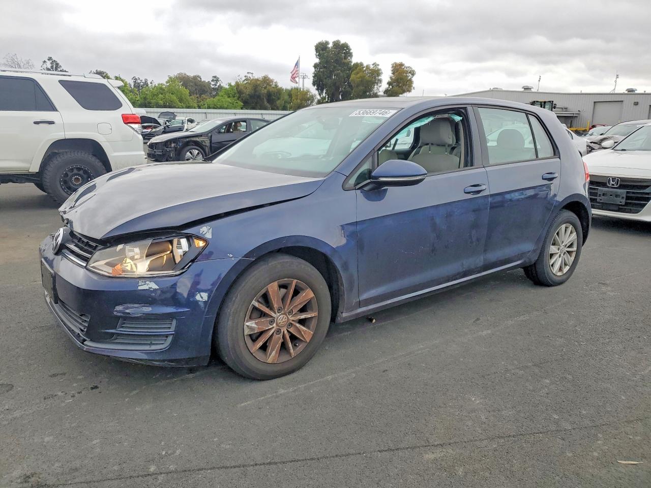 Salvage Volkswagen Golf Image