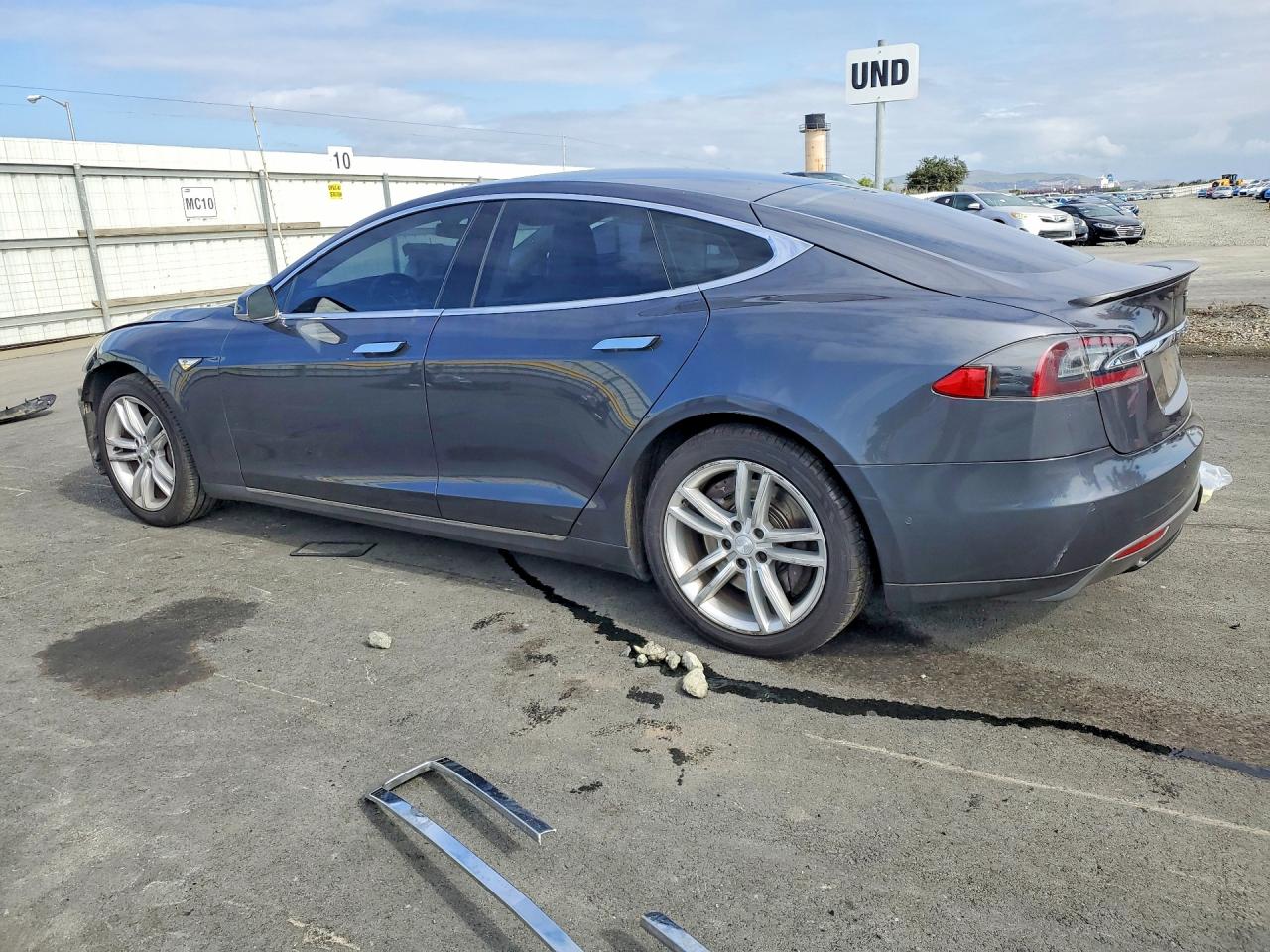 Tesla Model S 85
