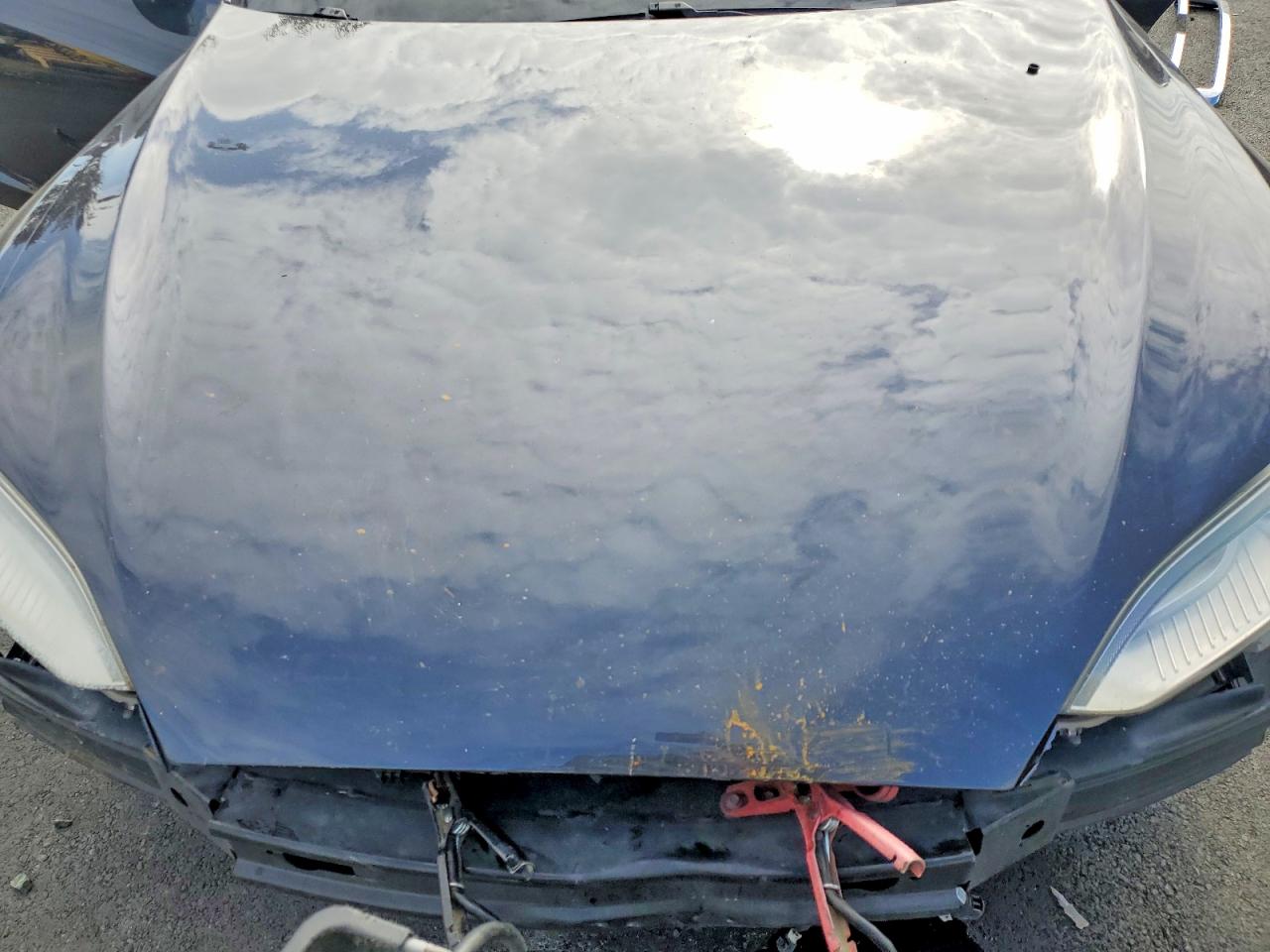 Tesla Model S 85