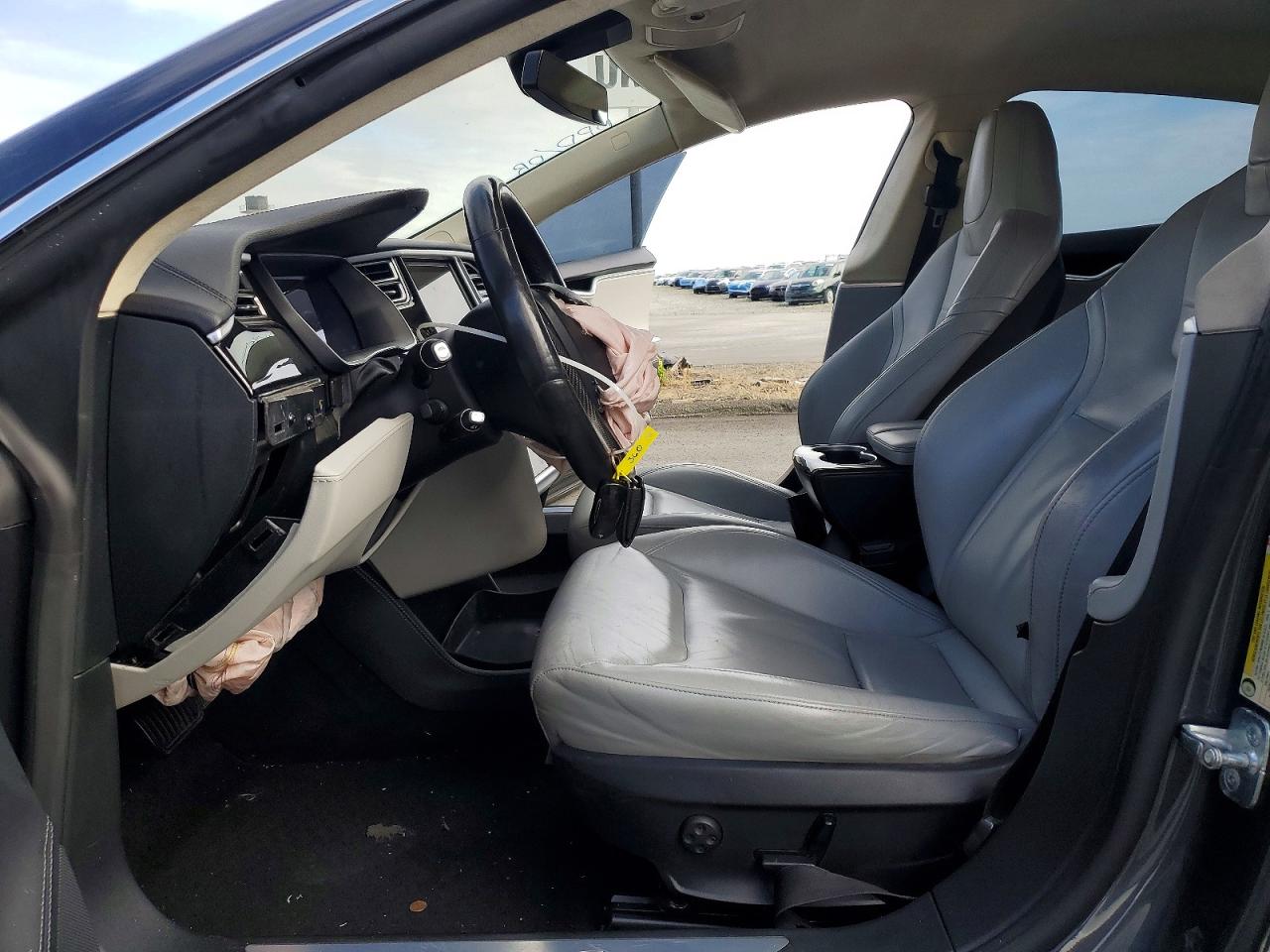 Tesla Model S 85