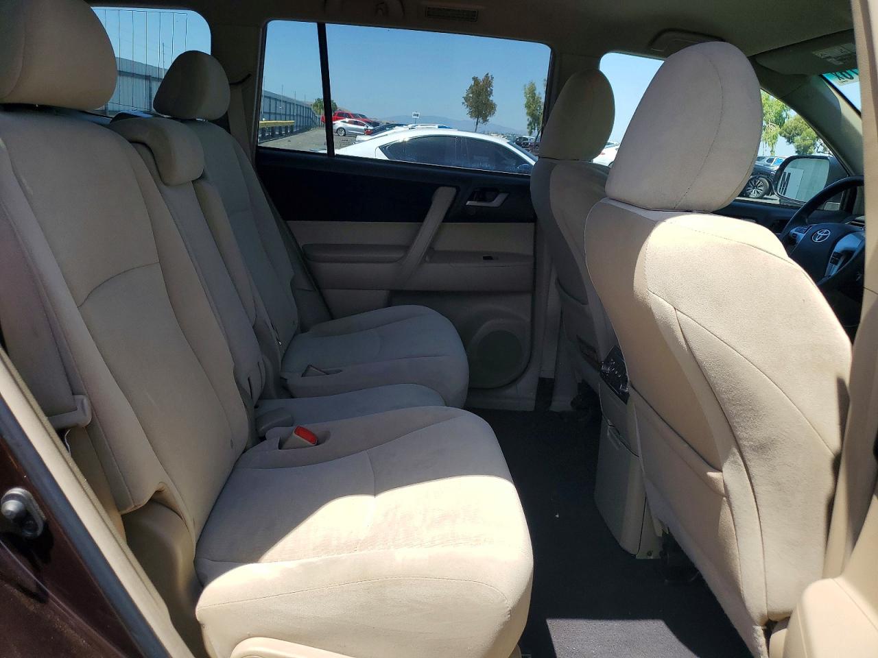 Toyota Highlander Base
