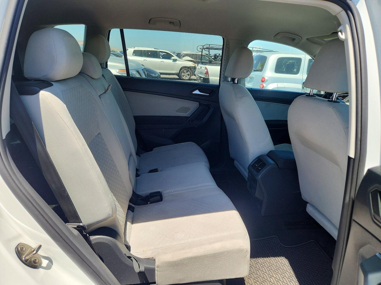 Volkswagen Tiguan S