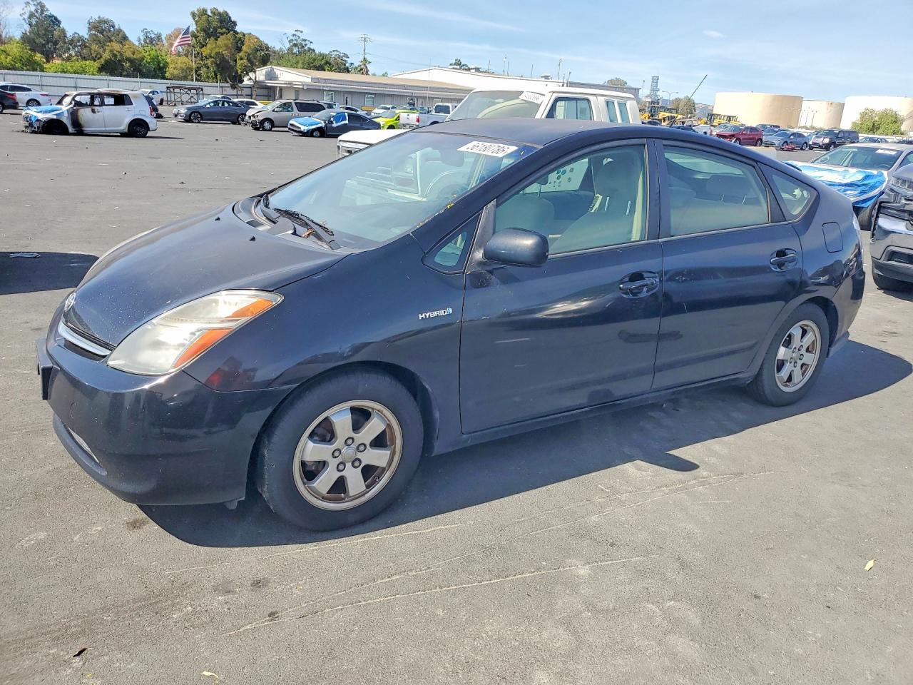 Salvage Toyota Prius Image