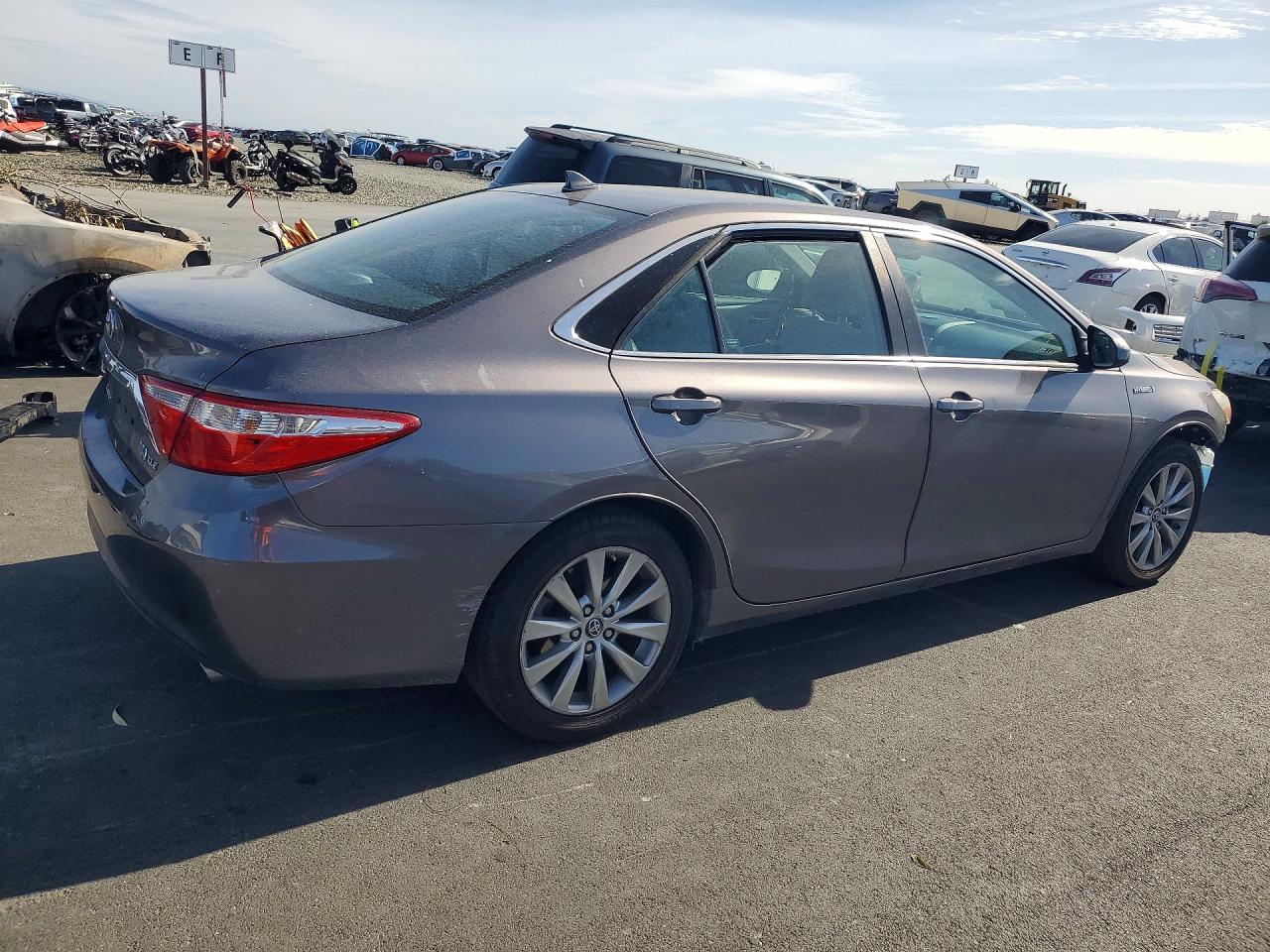Toyota Camry Xle