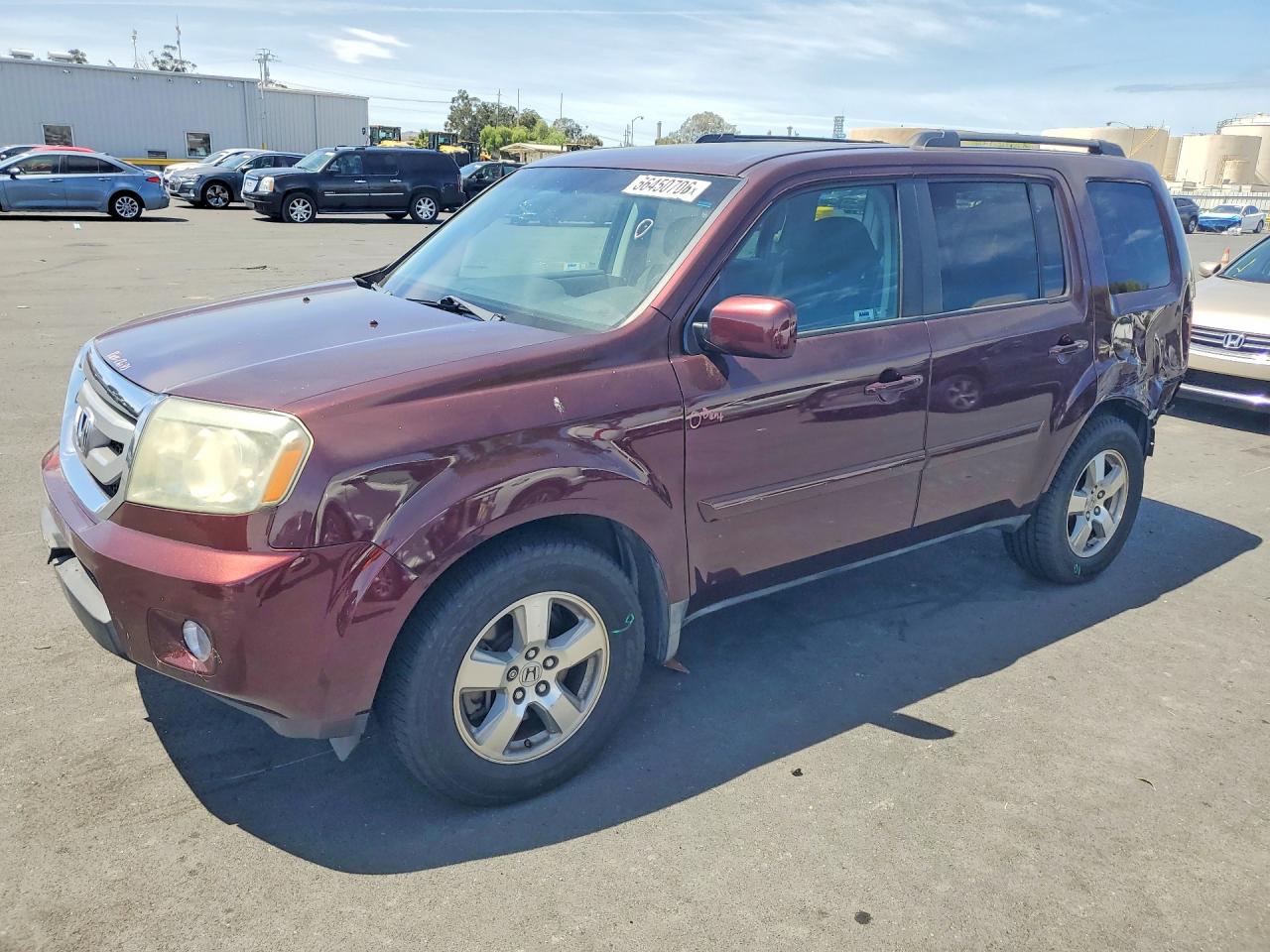 Salvage Honda Pilot Image