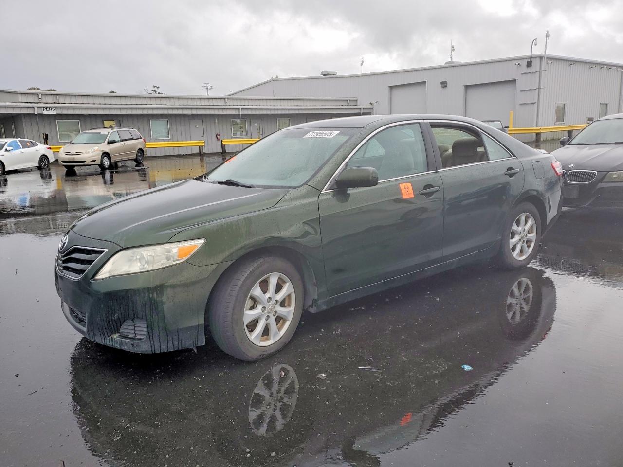 Salvage Toyota Camry Image