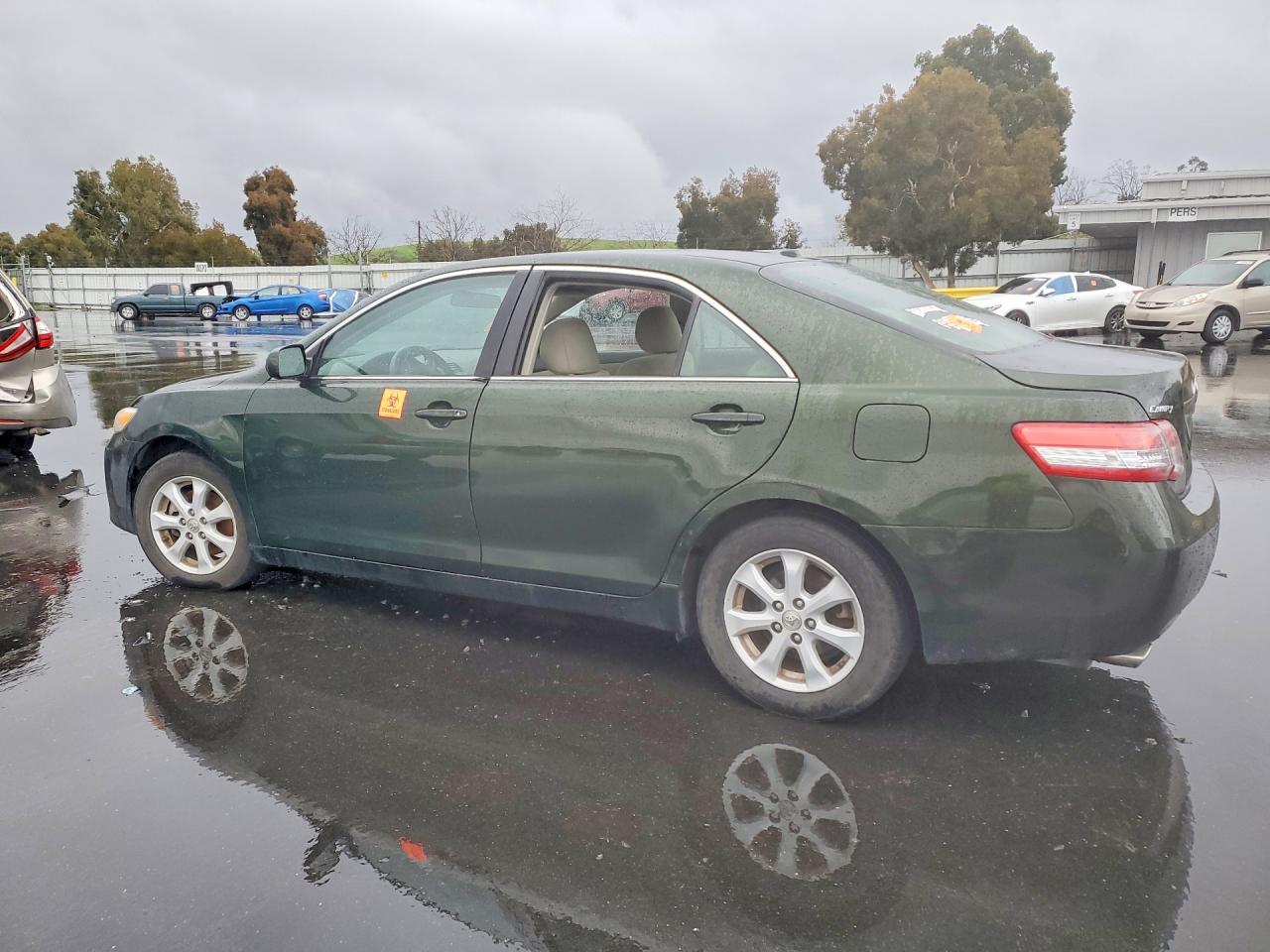 Toyota Camry Le V6