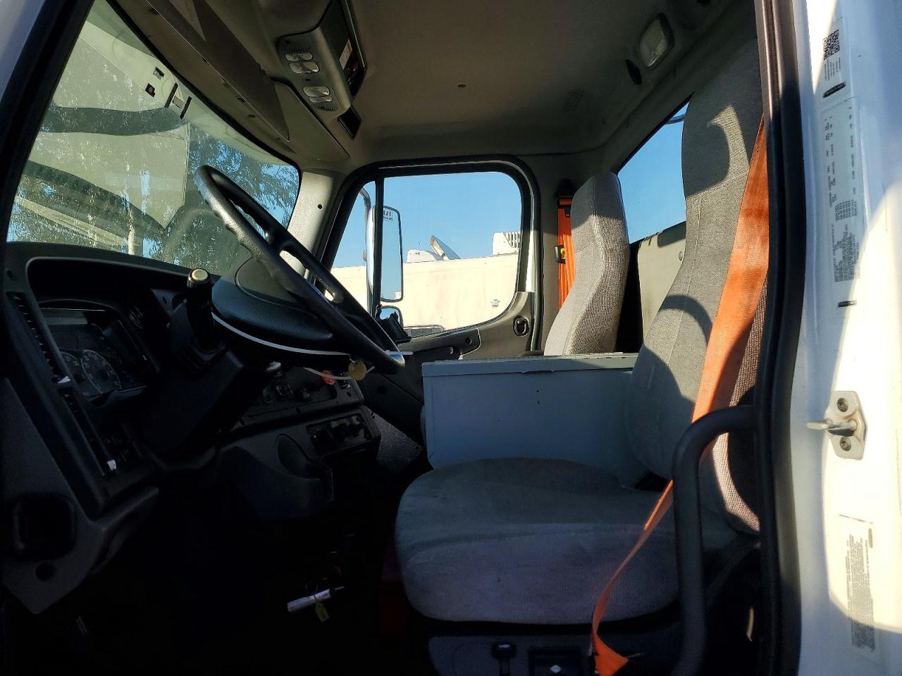 Freightliner M2 Unknown