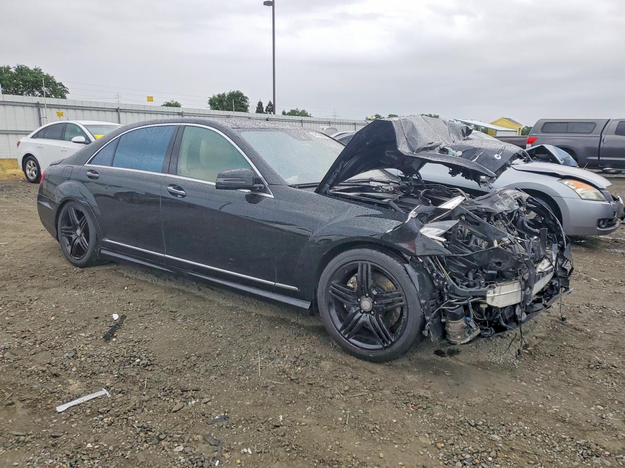 Mercedes-Benz S-Class 550