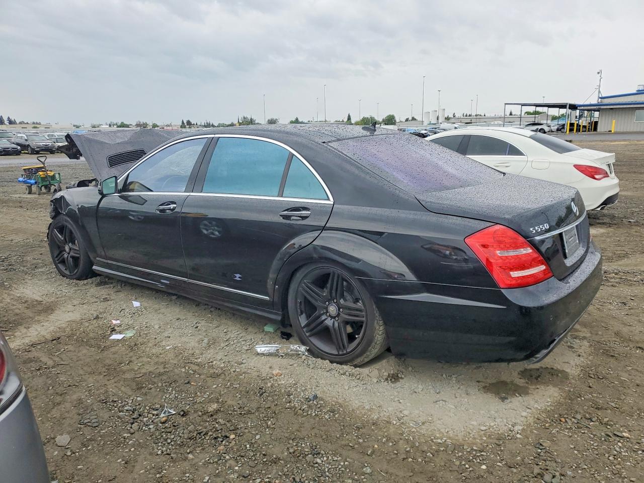 Mercedes-Benz S-Class 550