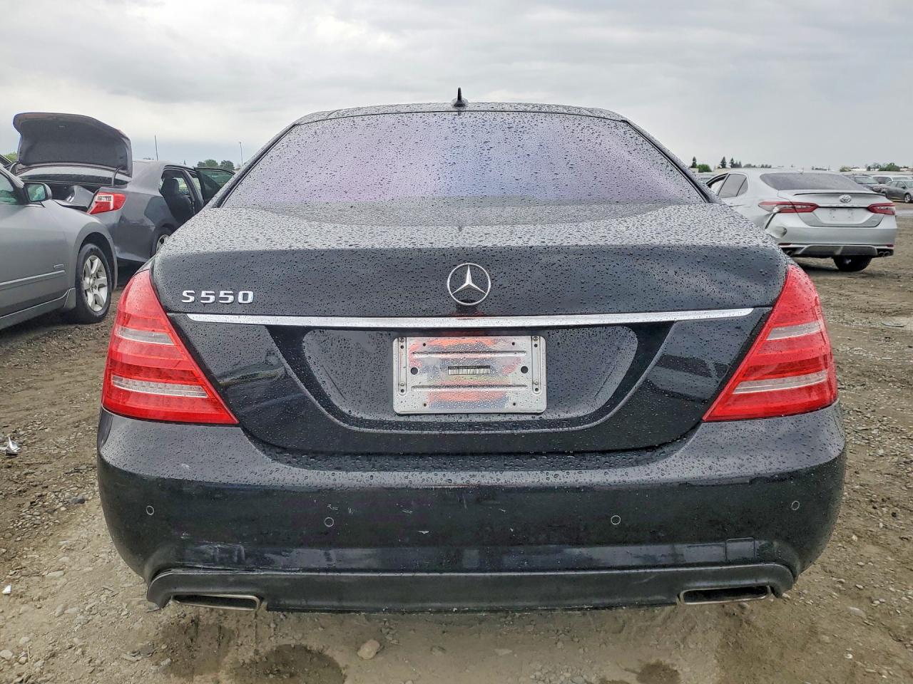 Mercedes-Benz S-Class 550
