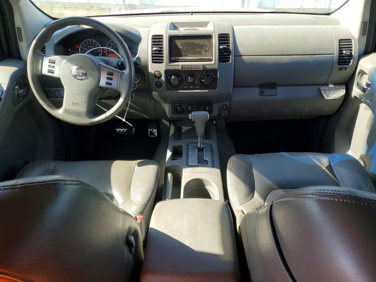 Nissan Frontier Se V6