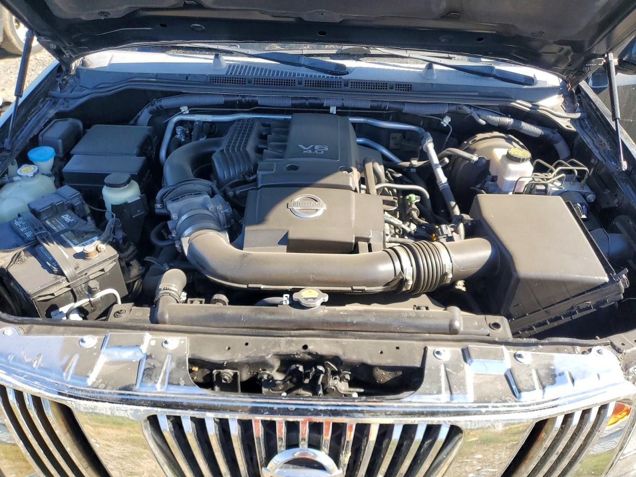 Nissan Frontier Se V6