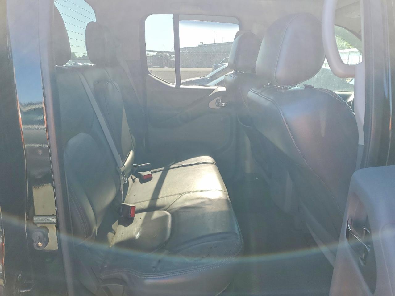 Nissan Frontier Se V6