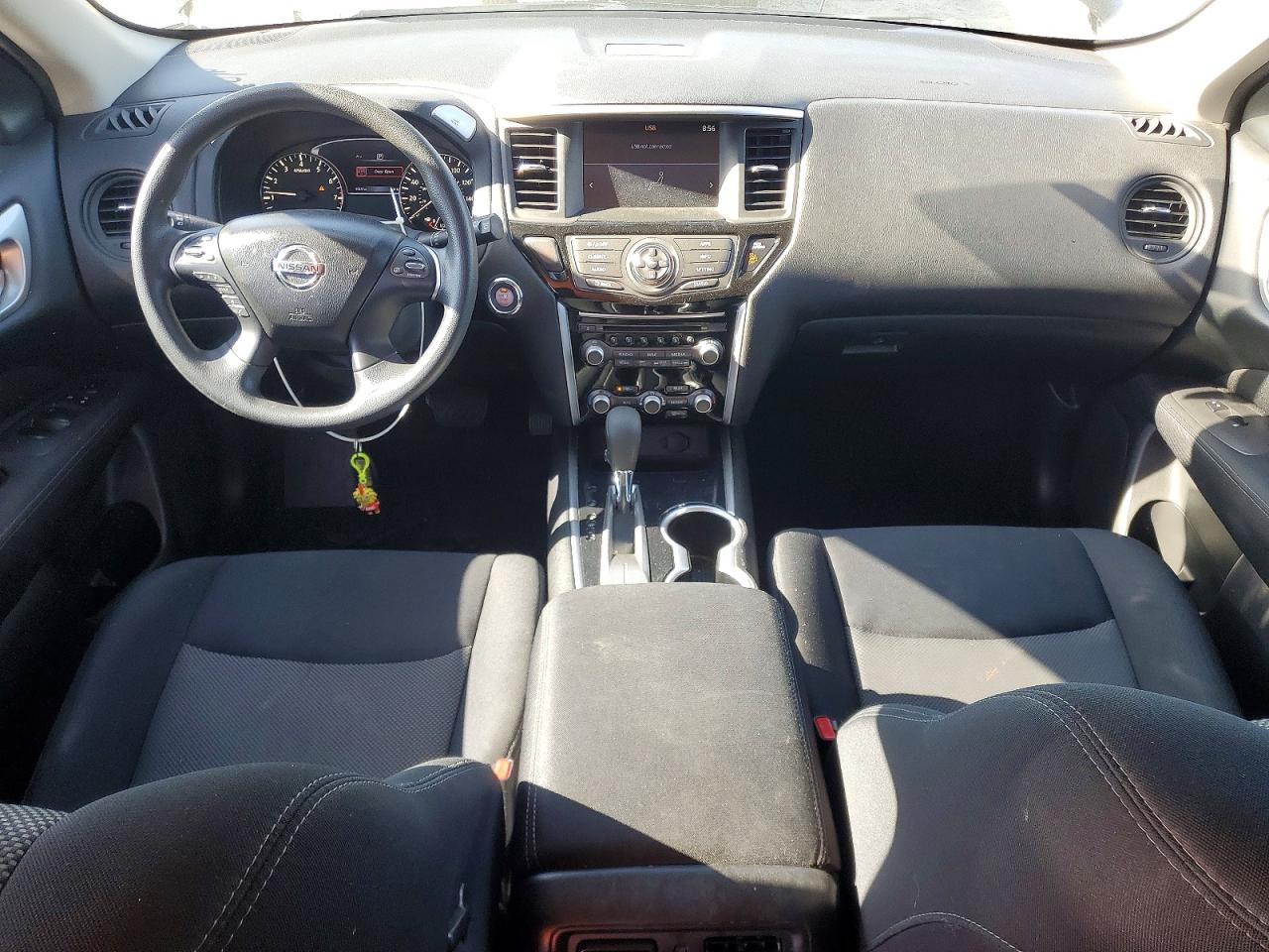 Nissan Pathfinder S