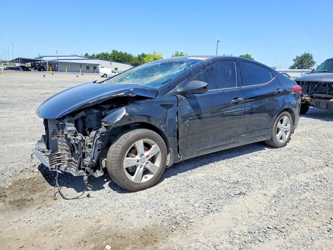Salvage Hyundai ELANTRA Image