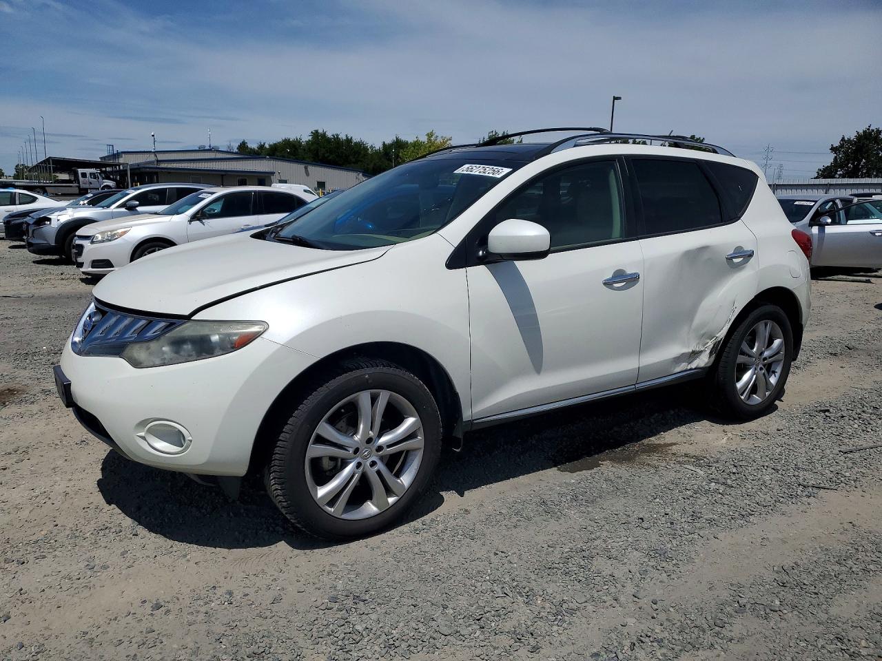 Salvage Nissan Murano Image
