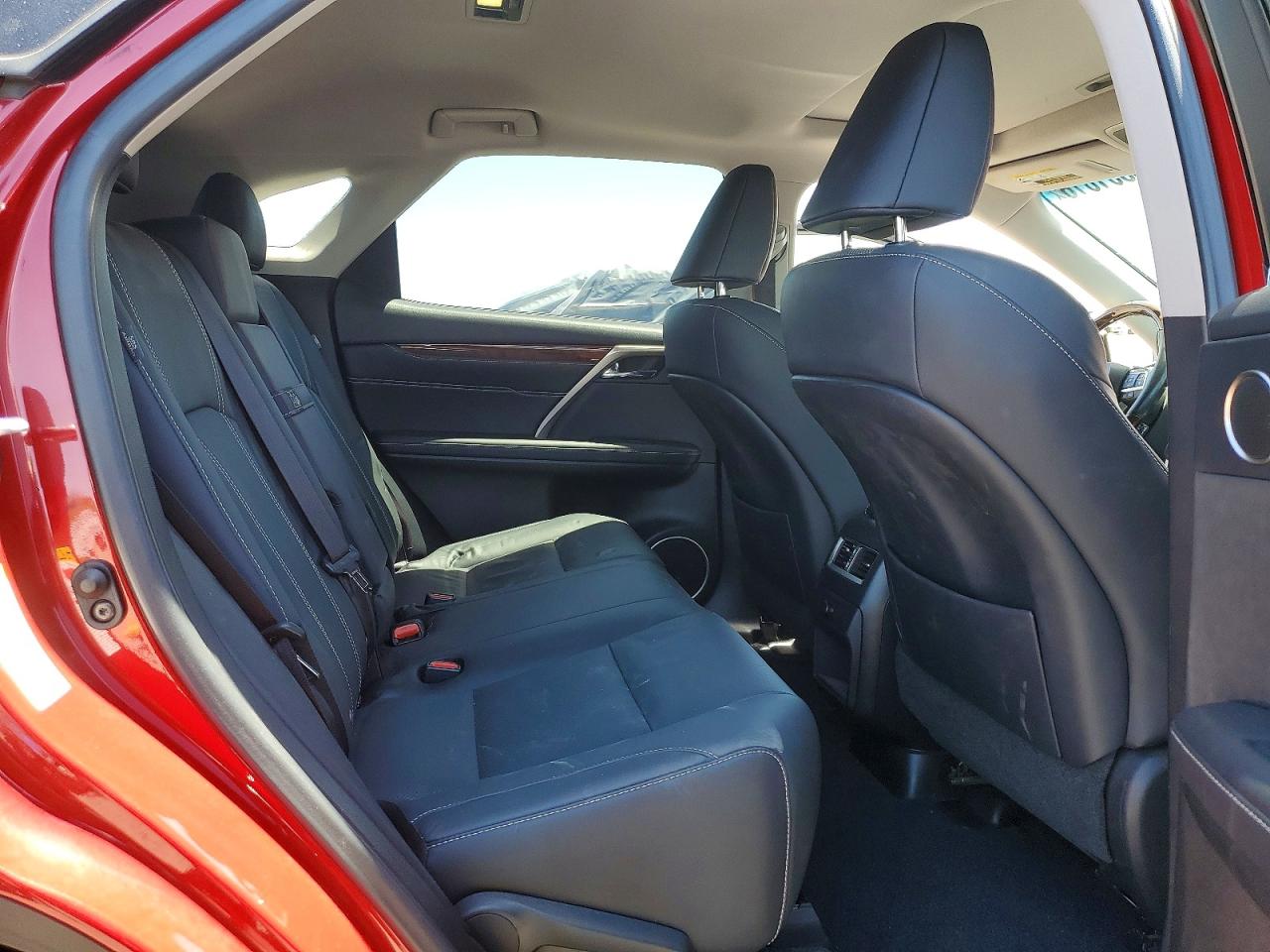 Lexus RX Base