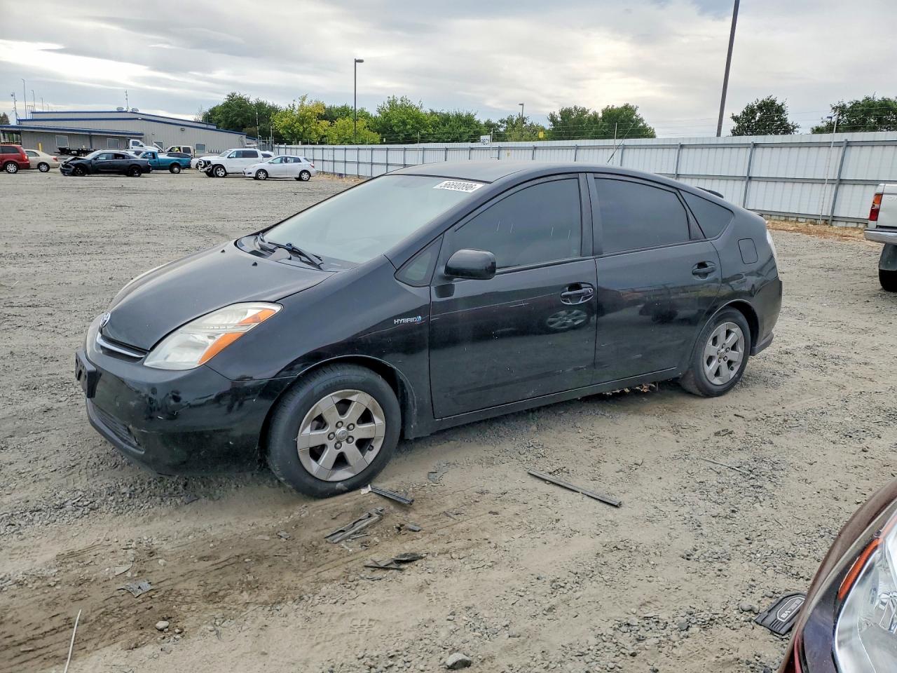 Salvage Toyota Prius Image