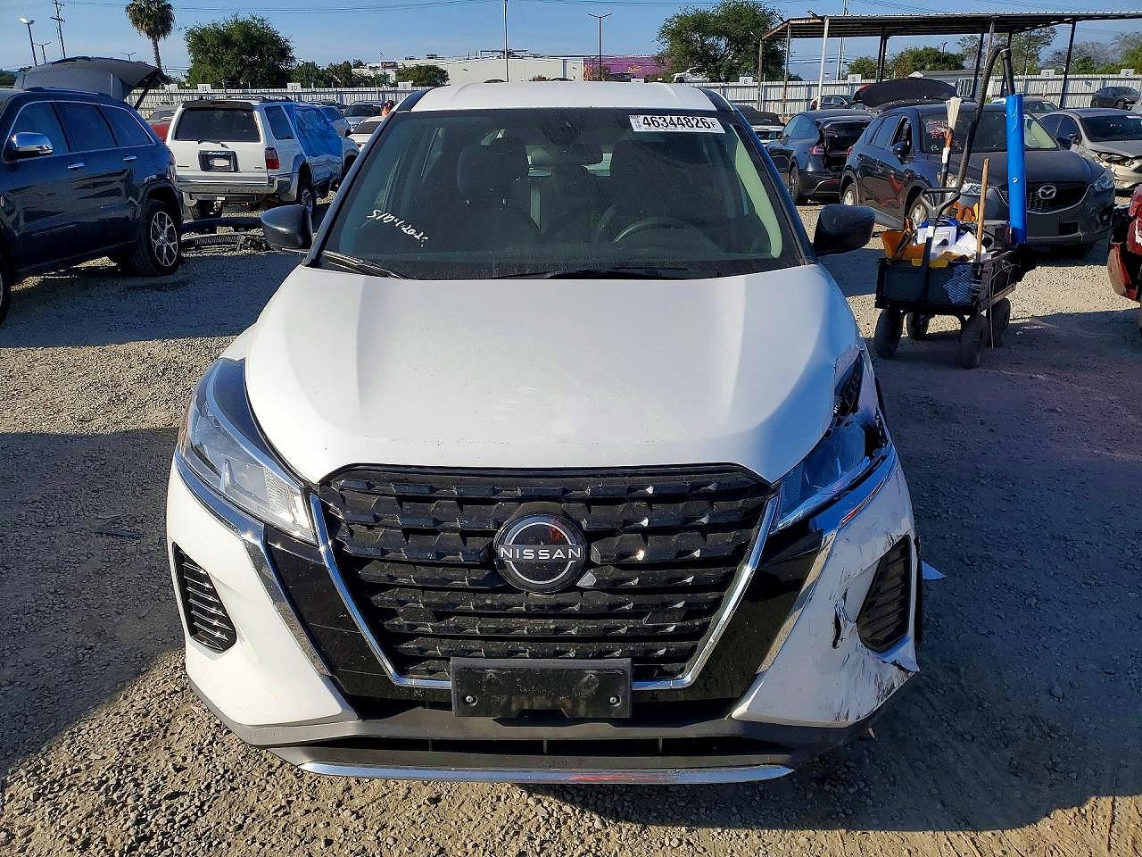 Nissan Kicks S