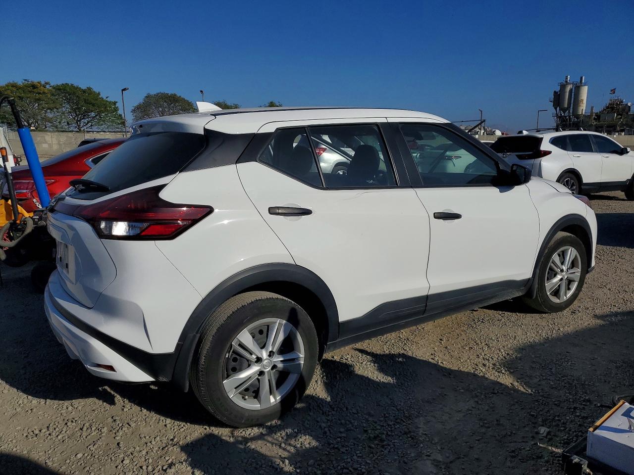 Nissan Kicks S