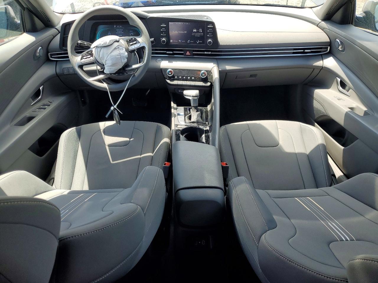 Hyundai ELANTRA Blue