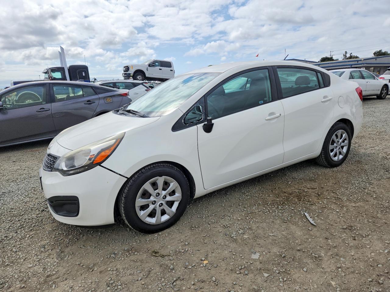 Salvage Kia Rio Image