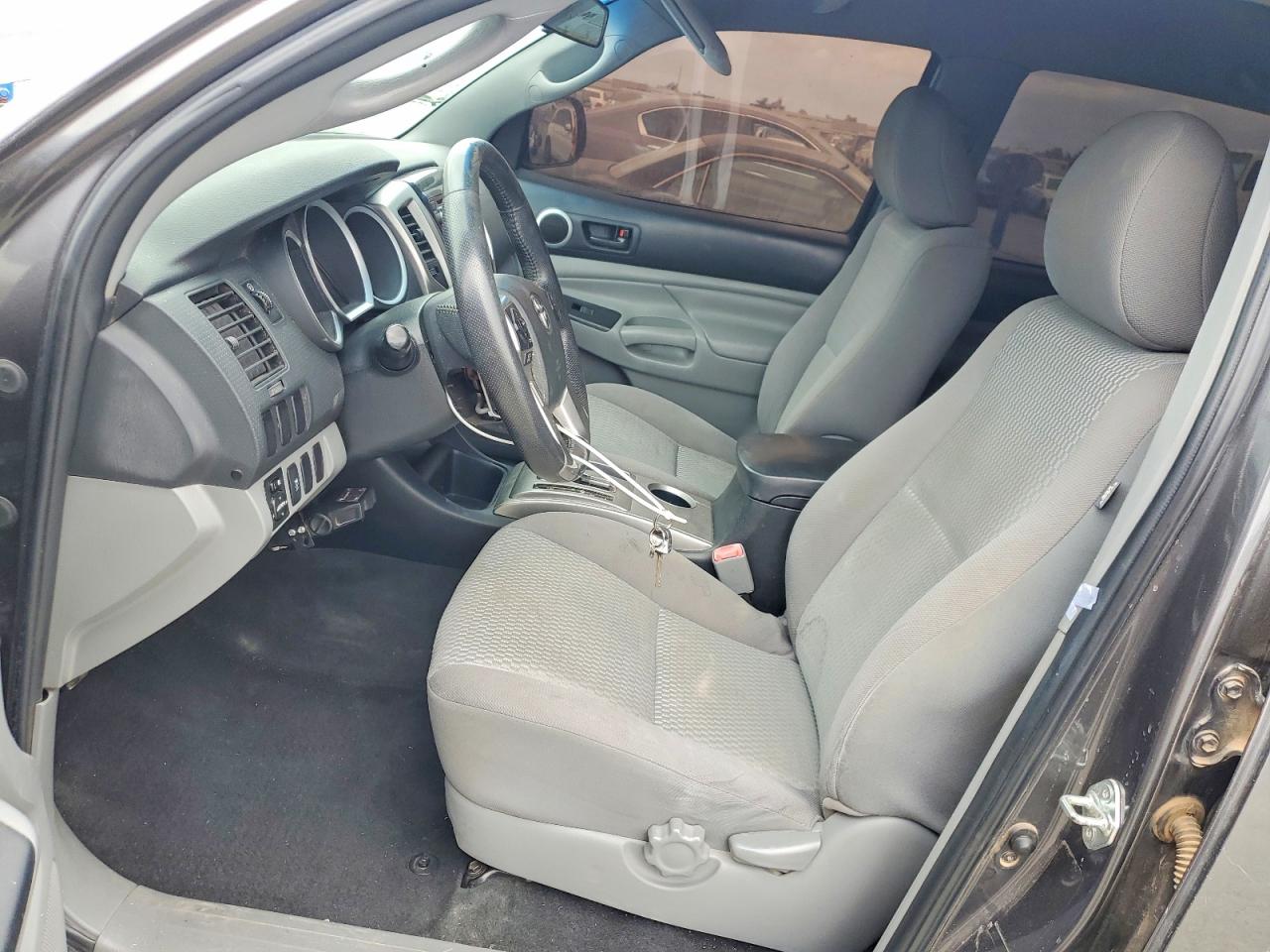 Toyota Tacoma Base