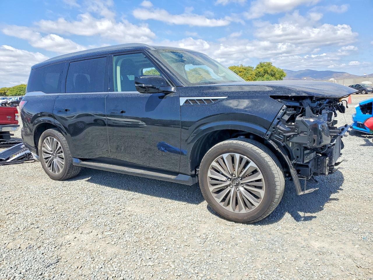 INFINITI Qx Luxe