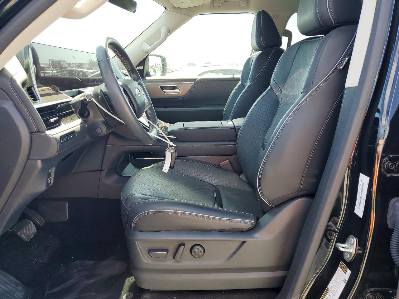 INFINITI Qx Luxe