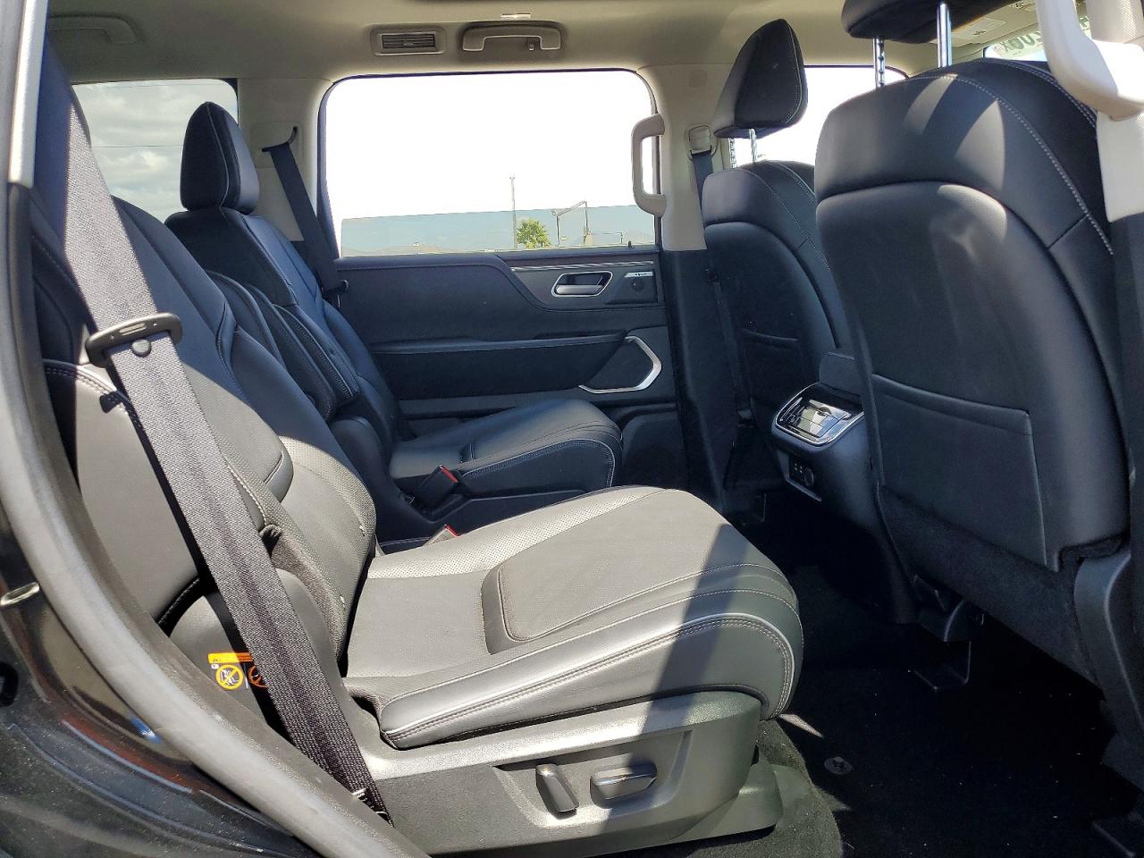 INFINITI Qx Luxe
