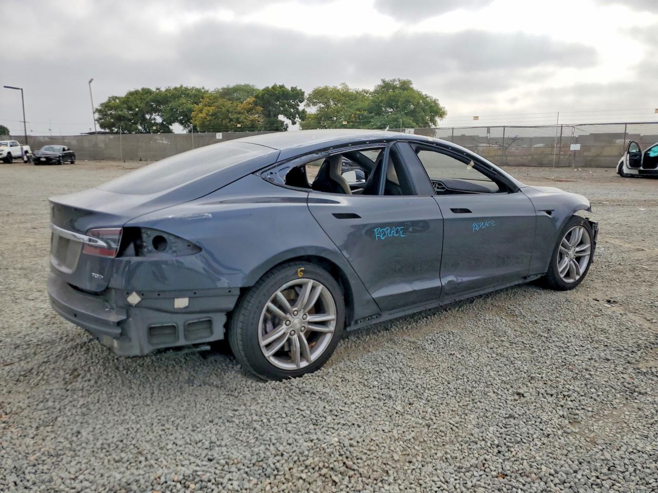 Tesla Model S 70