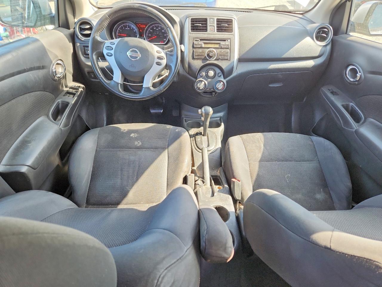 Nissan Versa 1.6 S