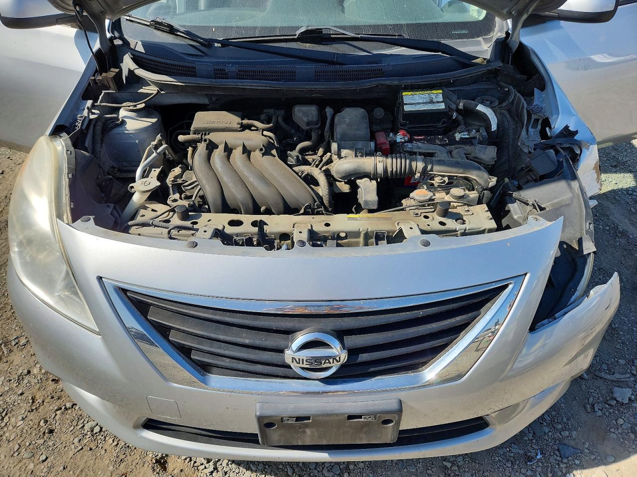 Nissan Versa 1.6 S