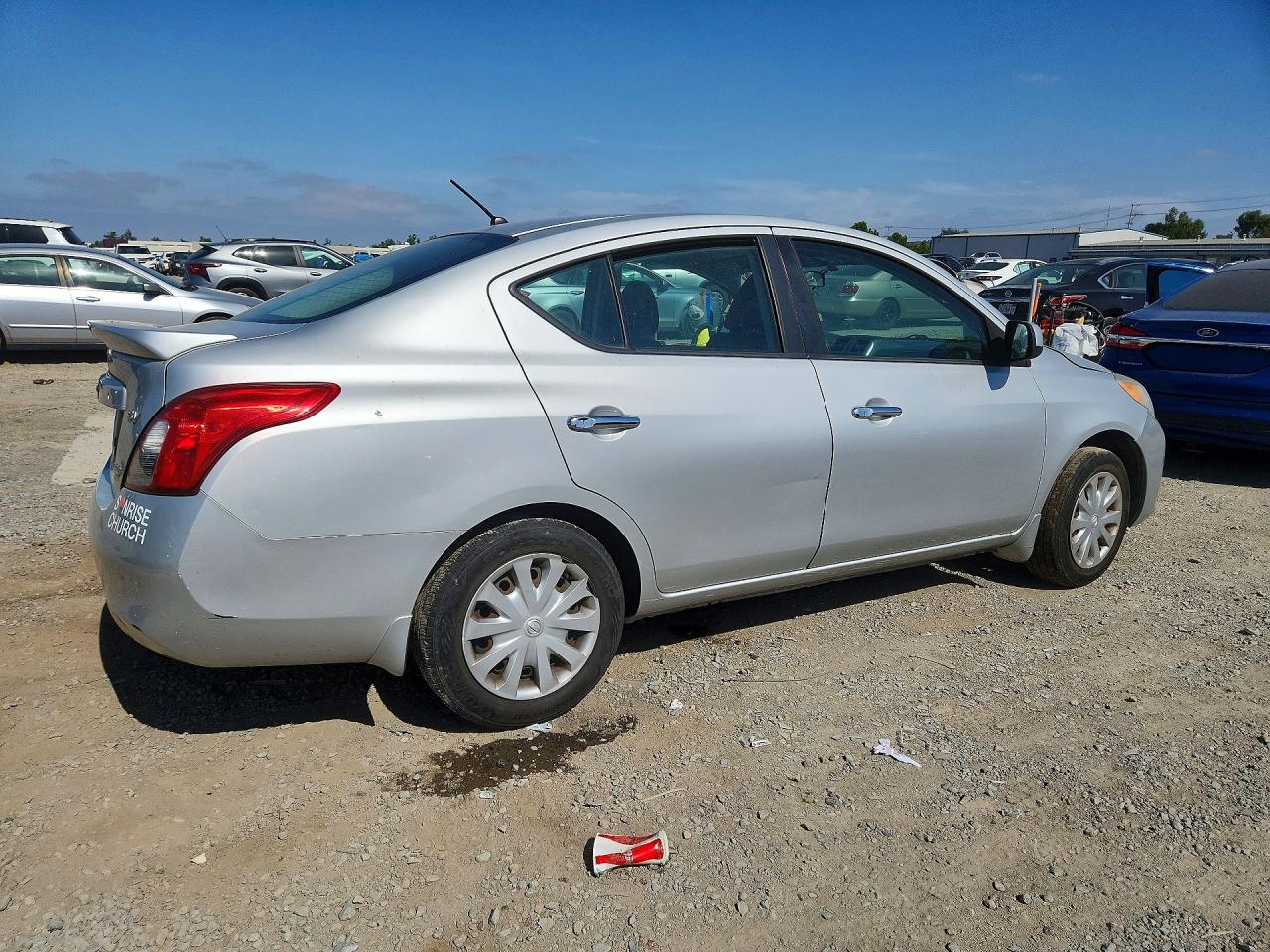 Nissan Versa 1.6 S