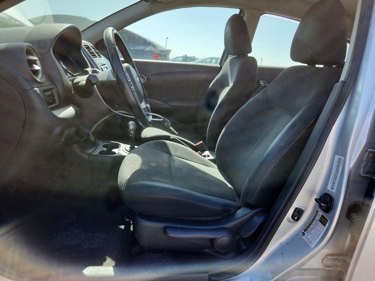Nissan Versa 1.6 S