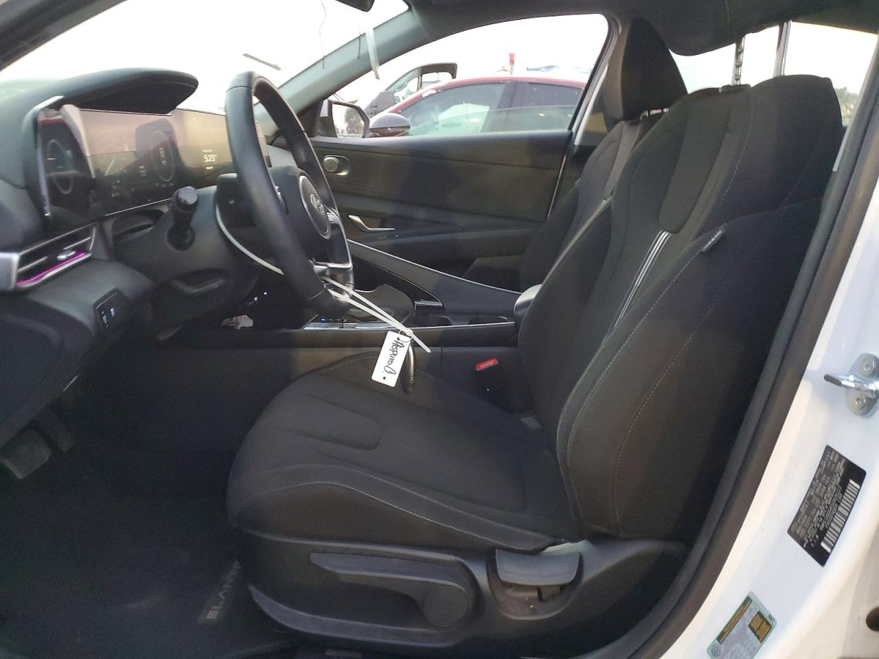 Hyundai ELANTRA Sel