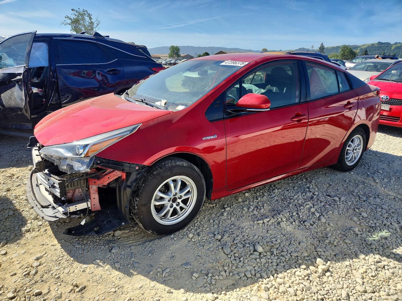 Salvage Toyota Prius Image