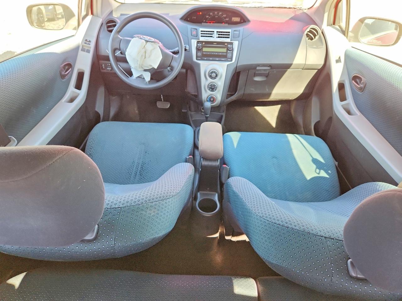 Toyota Yaris Base
