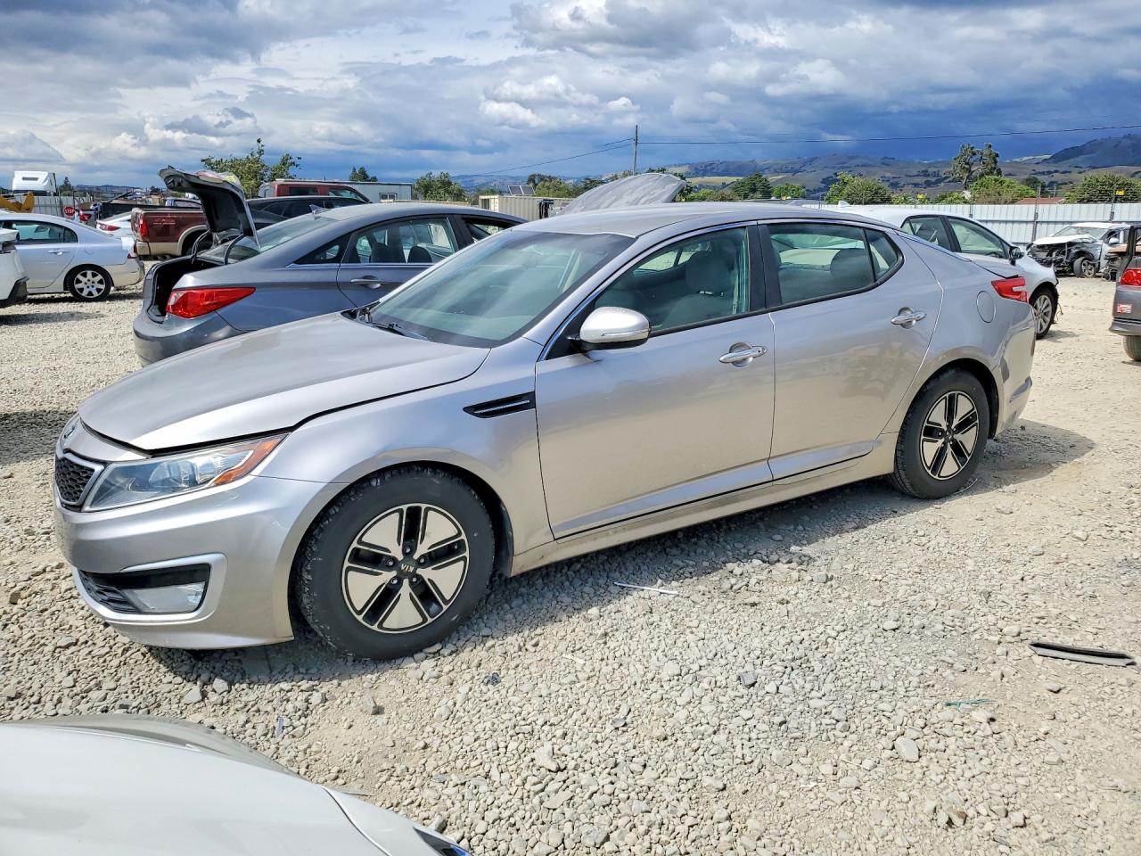 Salvage Kia Optima Image