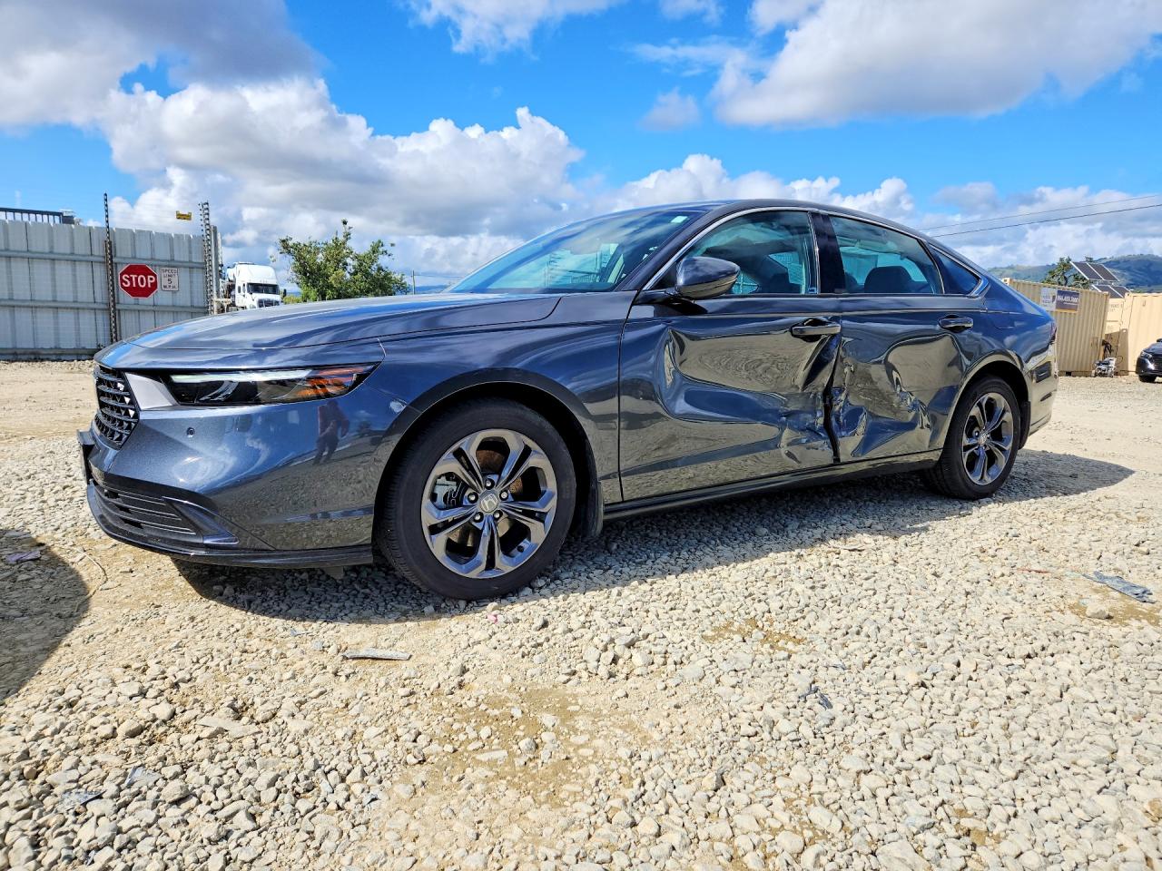 Salvage Honda Accord Image