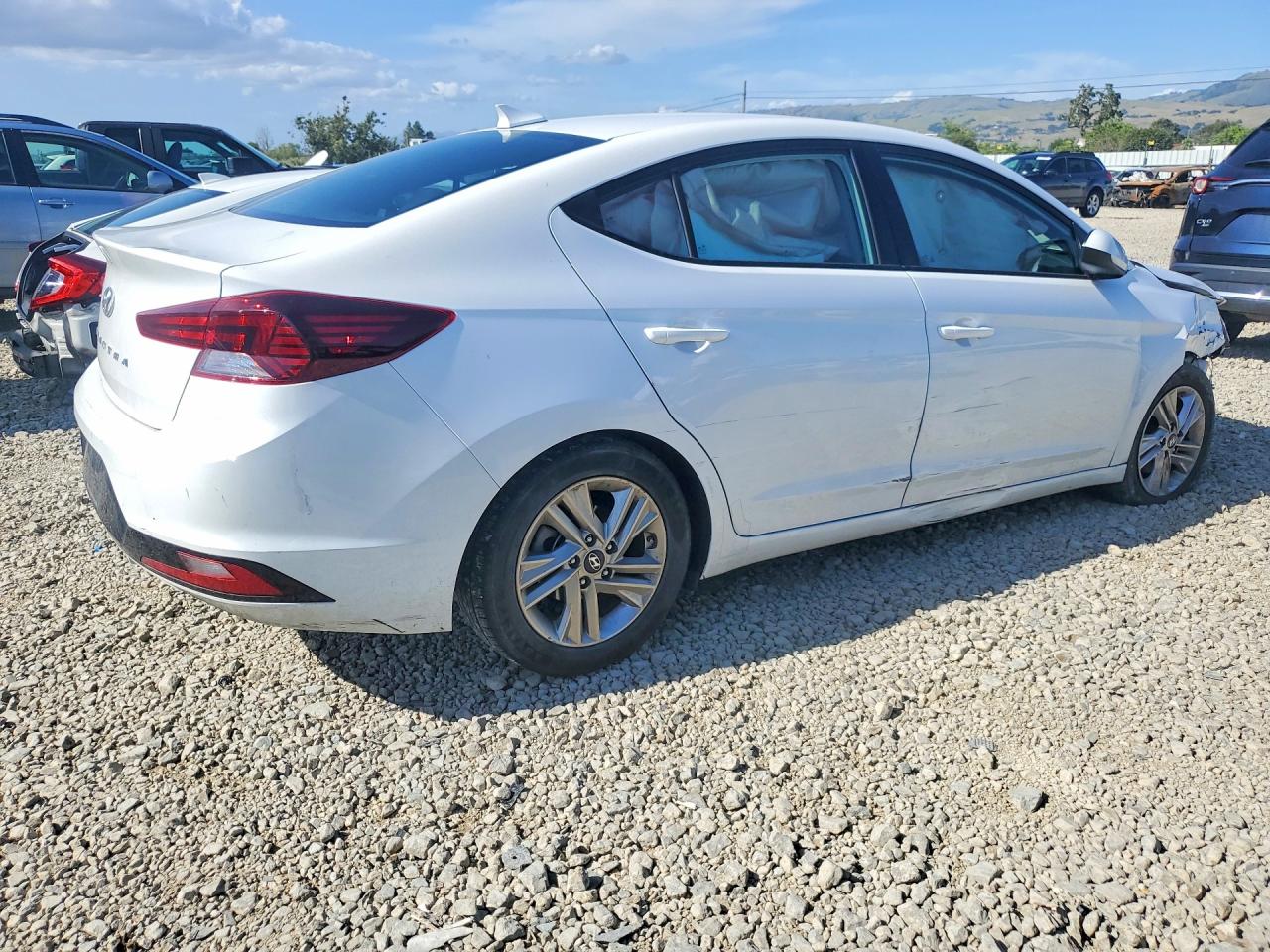 Hyundai ELANTRA Sel