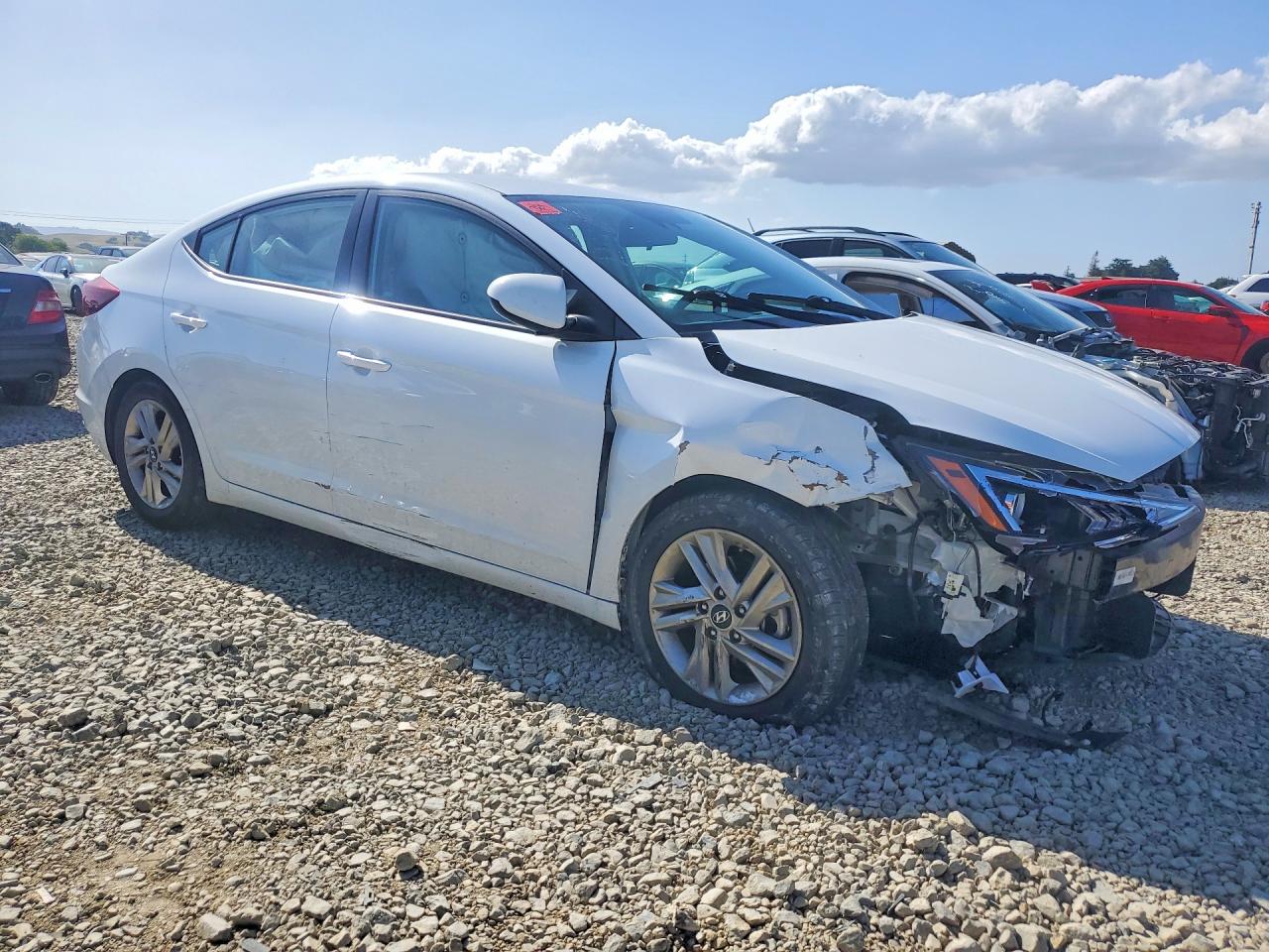 Hyundai ELANTRA Sel