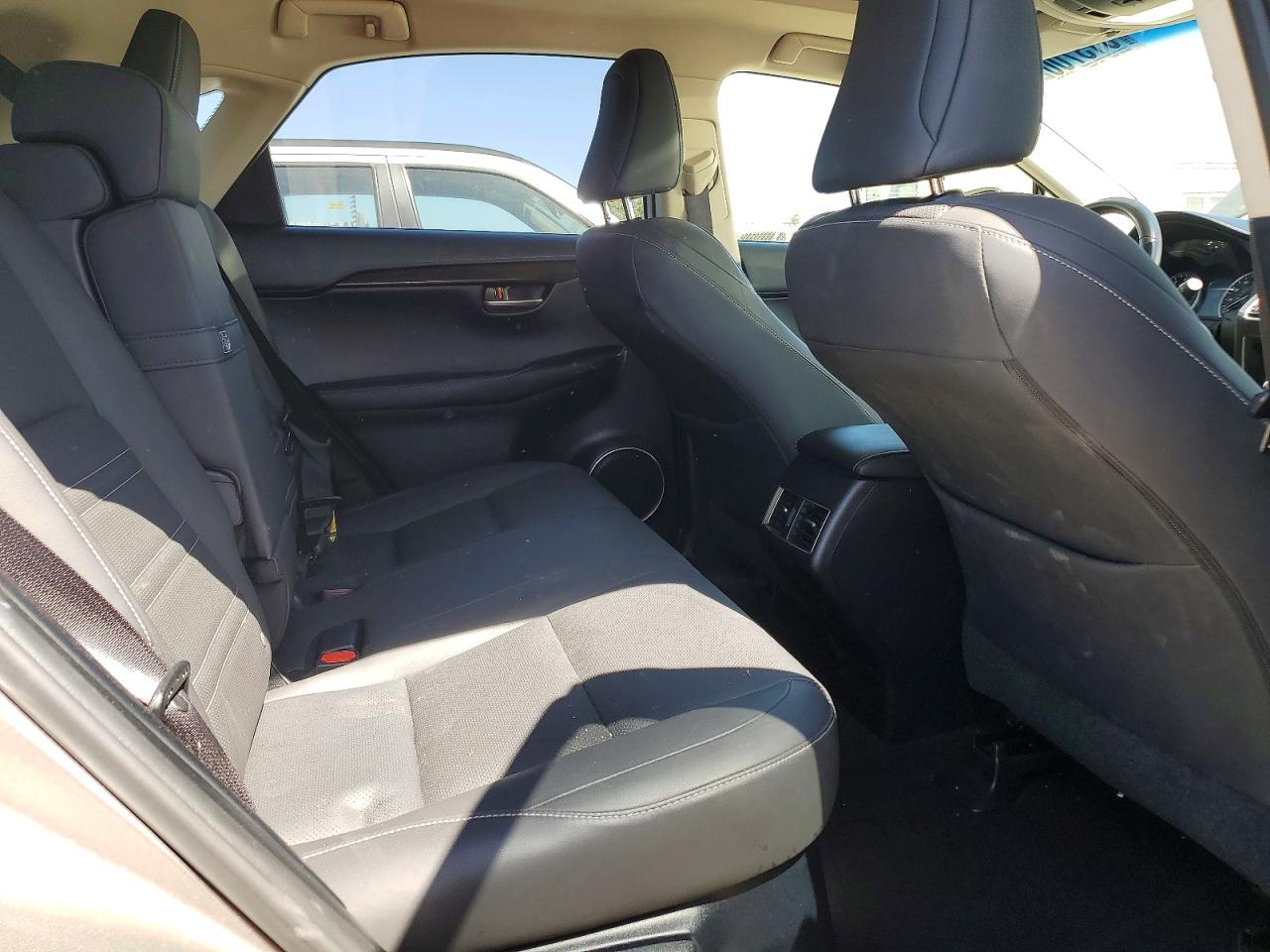 Lexus NX 200t