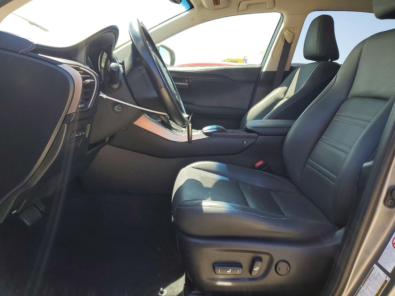 Lexus NX 200t