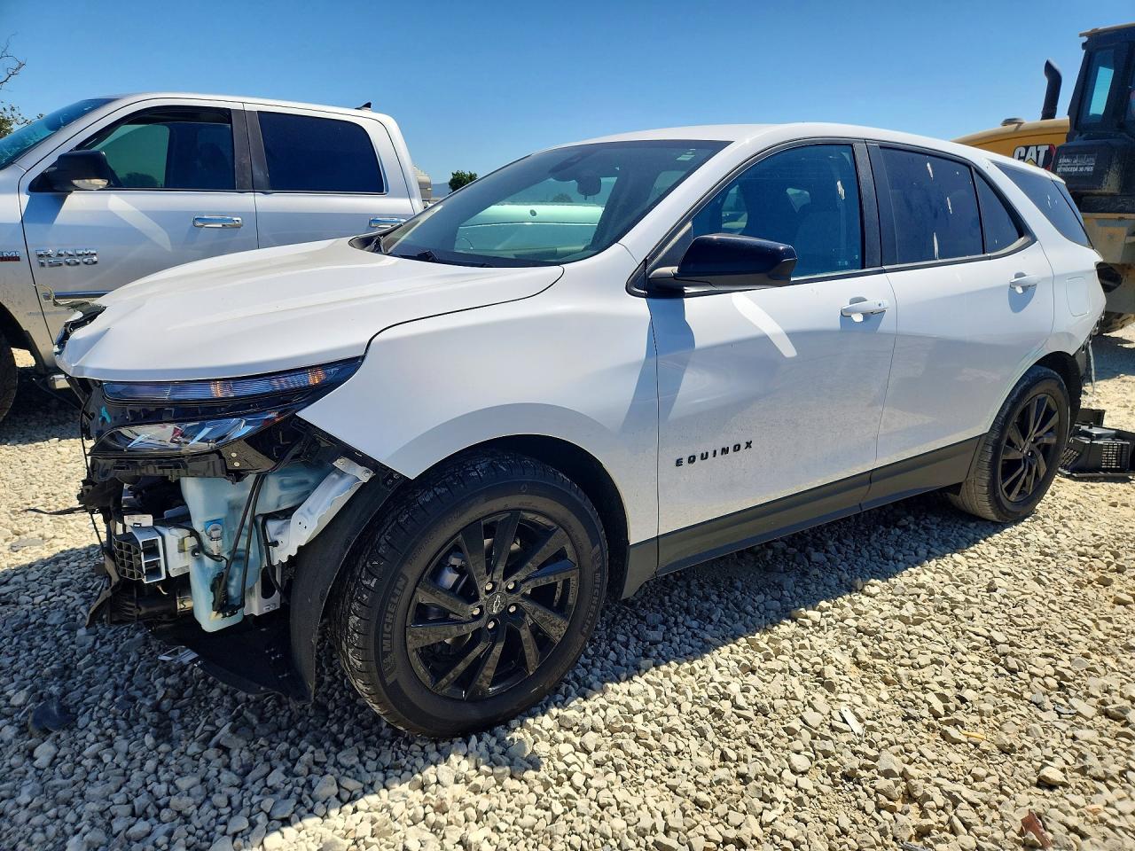 Salvage Chevrolet Equinox Image